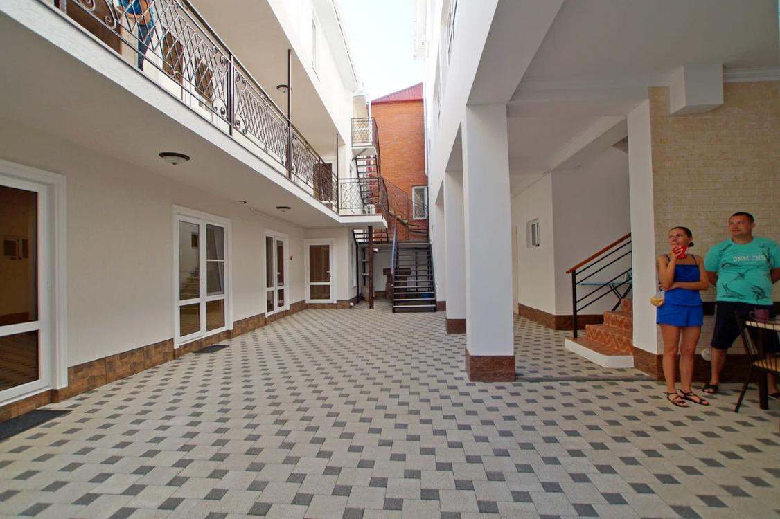 Отдых Гостевой дом Лика - Территория