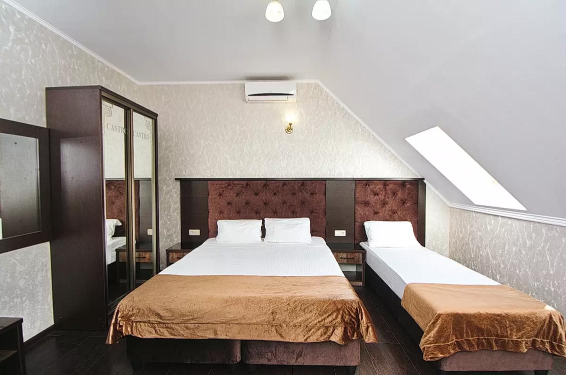 Отдых Отель Castro - Трехместный номер без балкона на мансарде