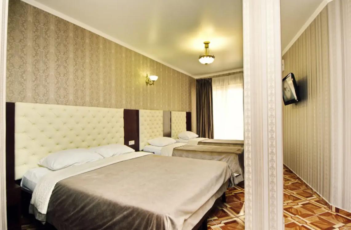 Отдых Отель Castro - Четырехместный номер с балконом