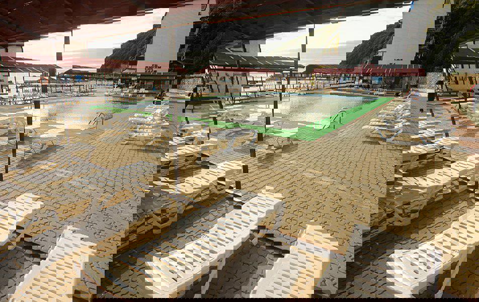 Отдых База отдыха Торнадо - Бассейн