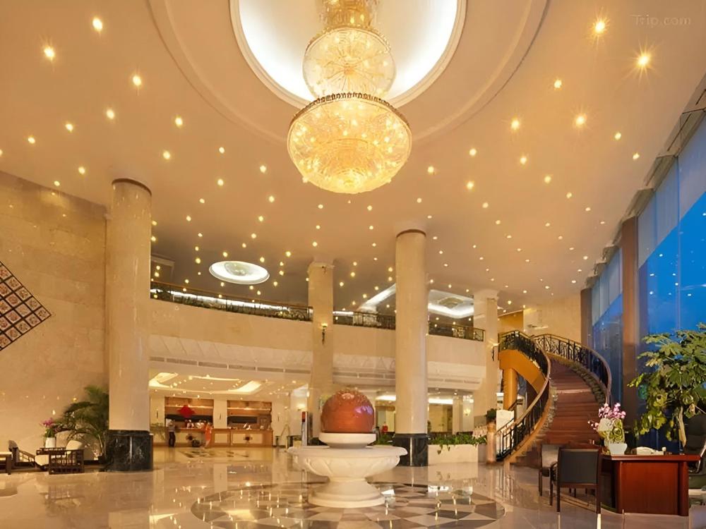 Отдых Отель Hyton Hotel Sanya 4* - Холл