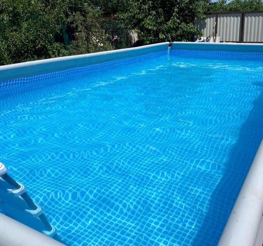 Отдых Гостевой дом У Ларисы - Бассейн