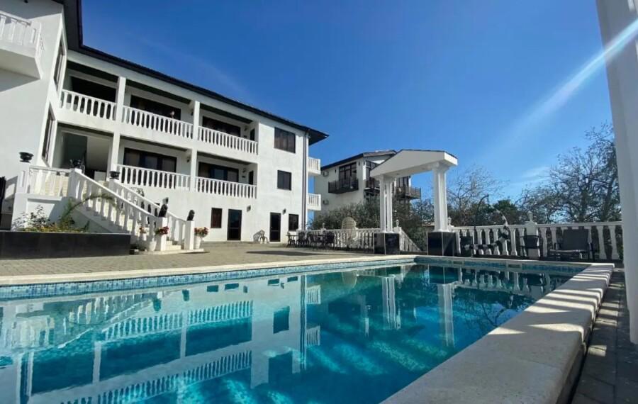 Отдых Гостевой дом Эдельвейс - Бассейн