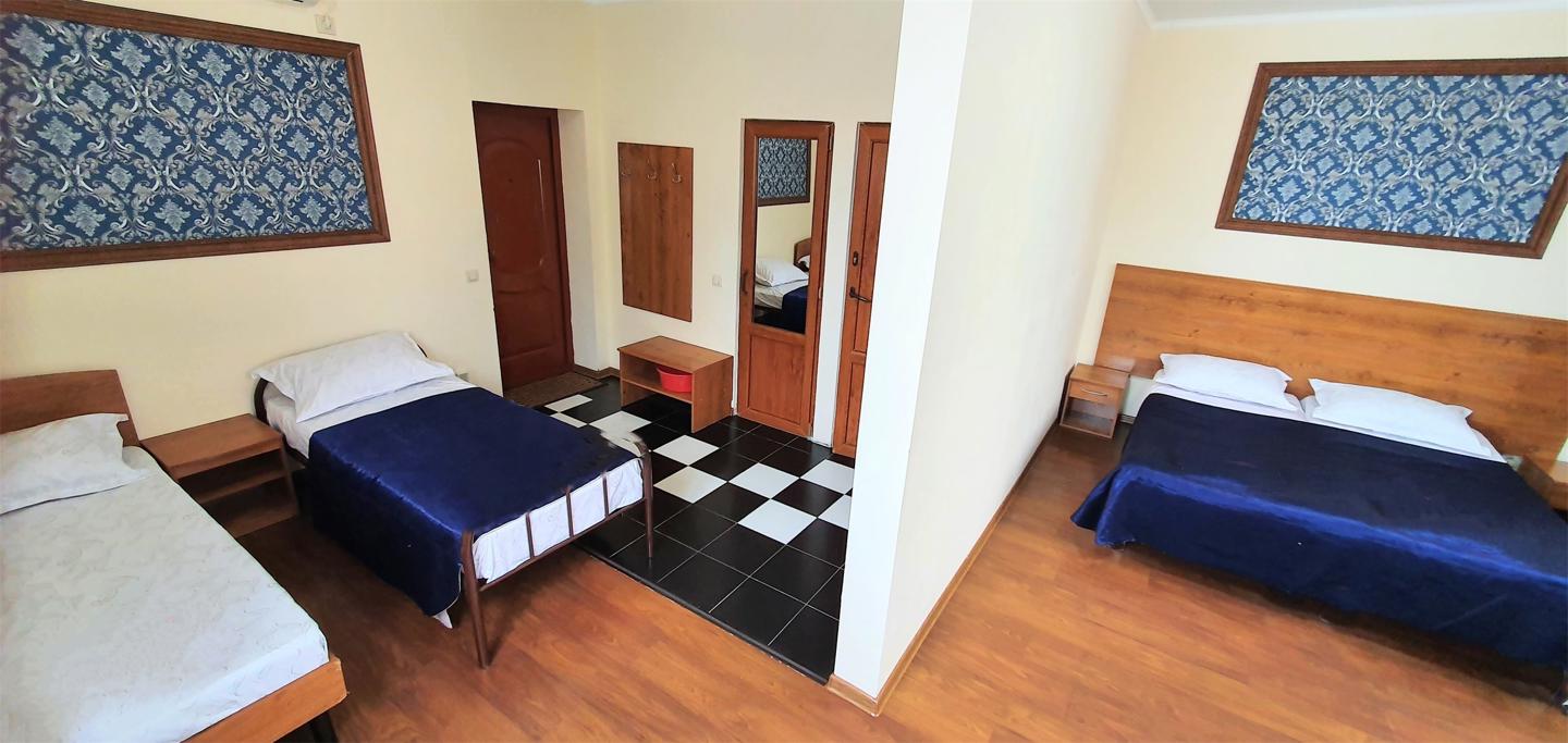 Отдых Гостевой дом Радон - 4-х местный номер