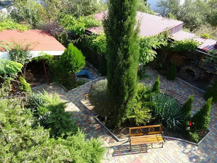 Отдых Гостевой дом Берегиня - Внутренний двор