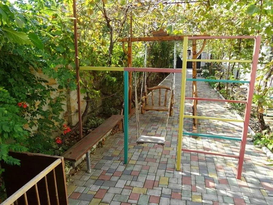 Отдых Гостевой дом Берегиня - Детская площадка