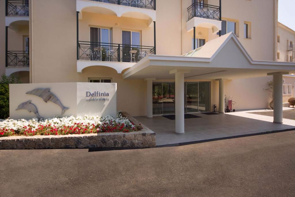 Отдых Отель Delfinia - Главный вход