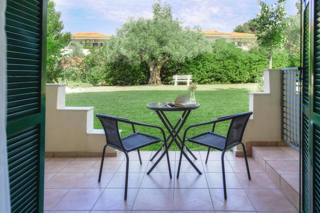 Отдых Отель Julia Hotel - Вид на сад - 1й этаж