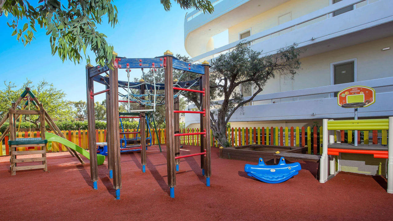 Отдых Отель Niriides - Детская площадка