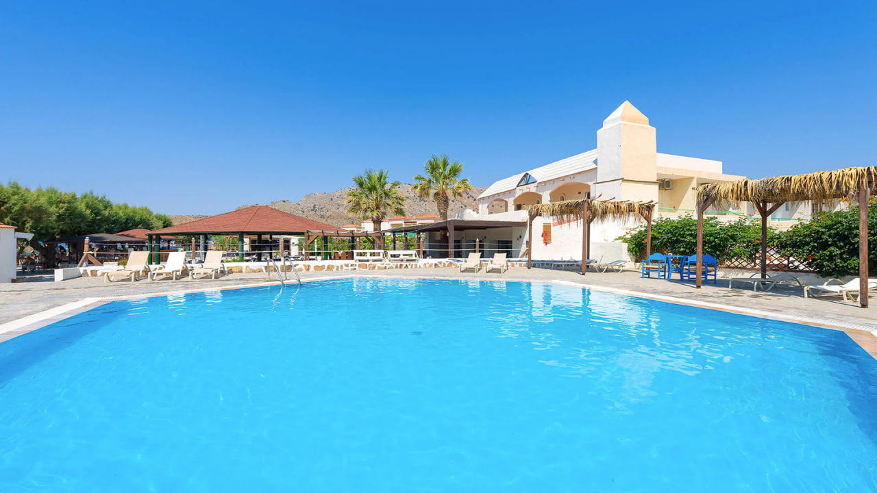 Отдых Отель Sun Beach - Бассейн