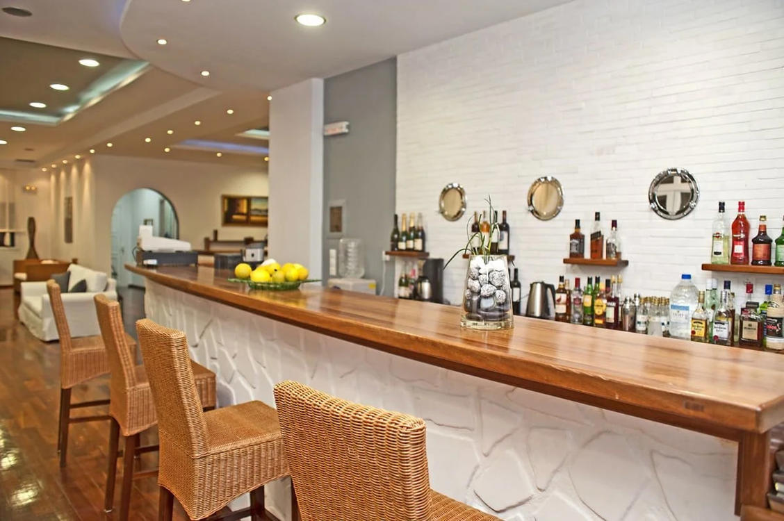 Отдых Отель Naftilos - Бар