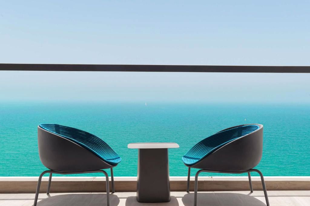 Отдых Отель Hampton by Hilton Marjan Island 4* - Балкон