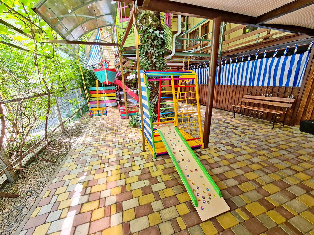 Отдых Гостевой дом На Калинина 259 - Детская площадка