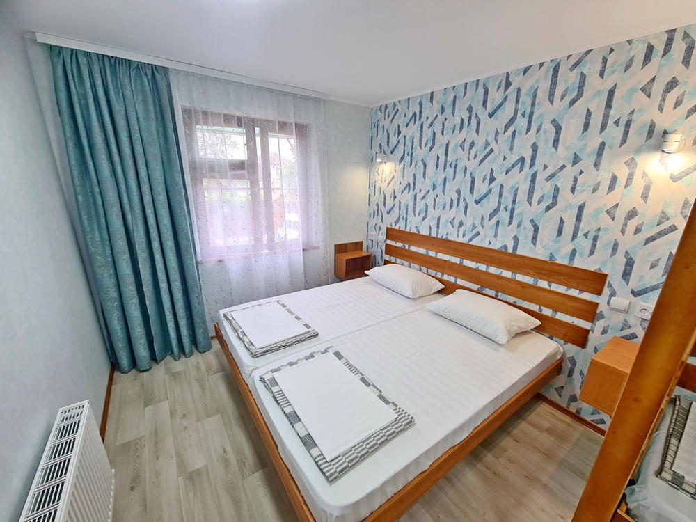 Отдых Гостевой дом На Калинина 259 - 3-х местный номер