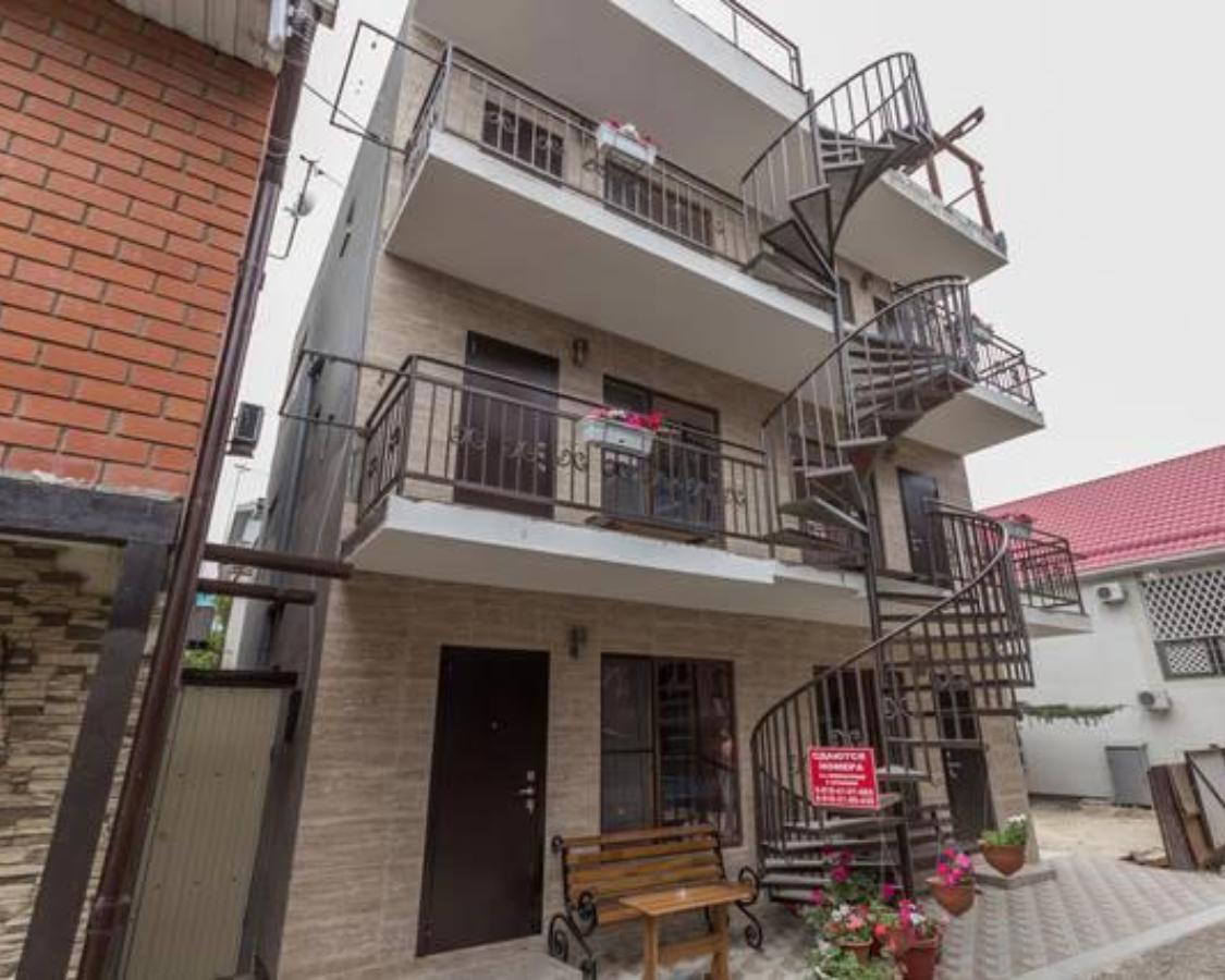 Отдых Гостевой дом Бриз-3 - Фасад отеля