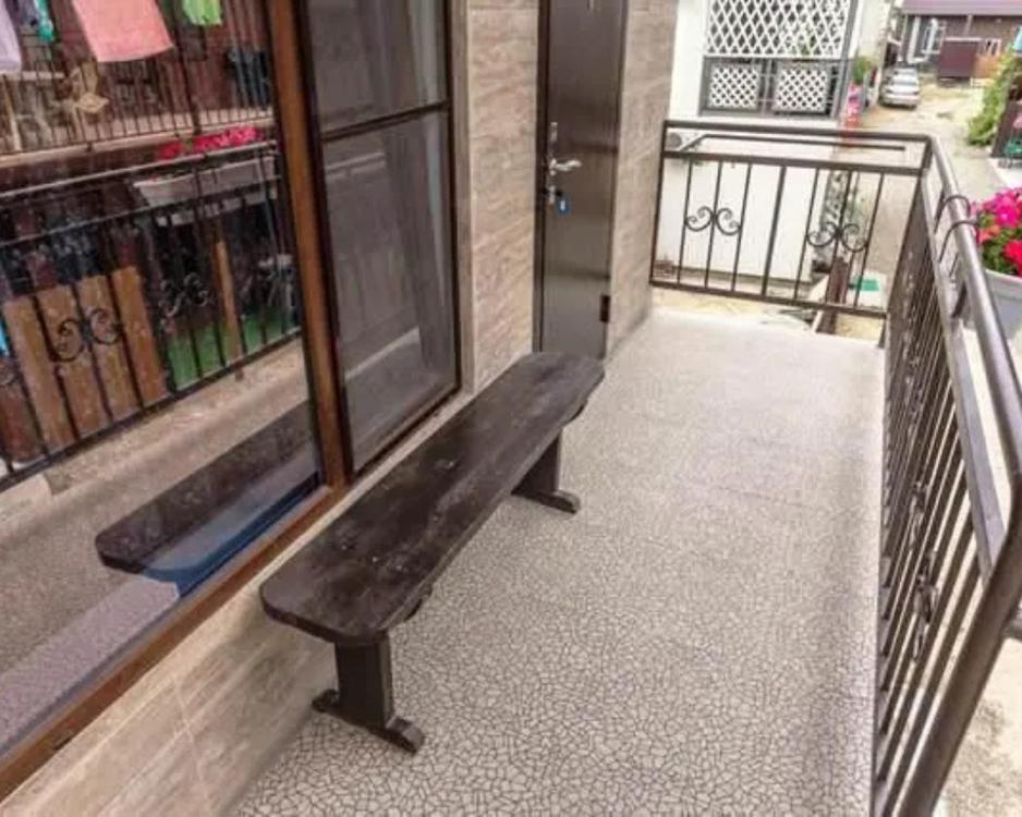 Отдых Гостевой дом Бриз-3 - Номер двухкомнатный с кухней, типовой балкон