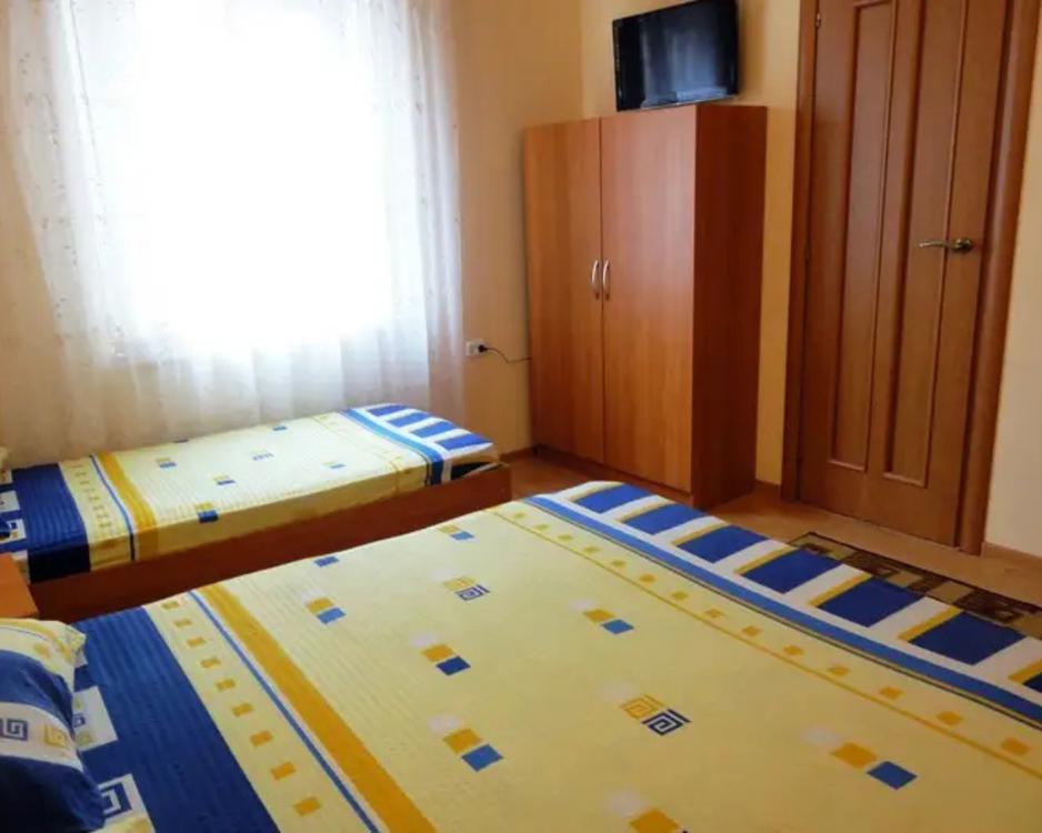 Отдых Гостевой дом Бриз-2 - 3-местный номер