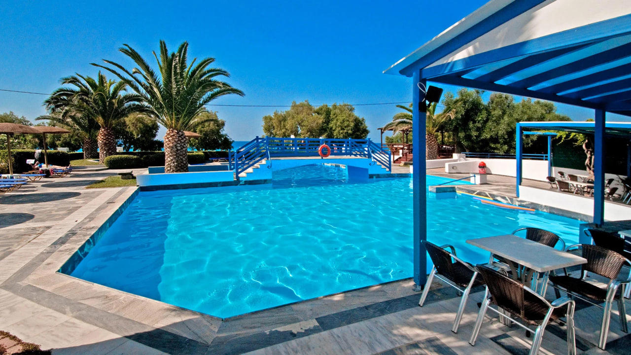 Отдых Отель Zefiros Beach - Бассейн