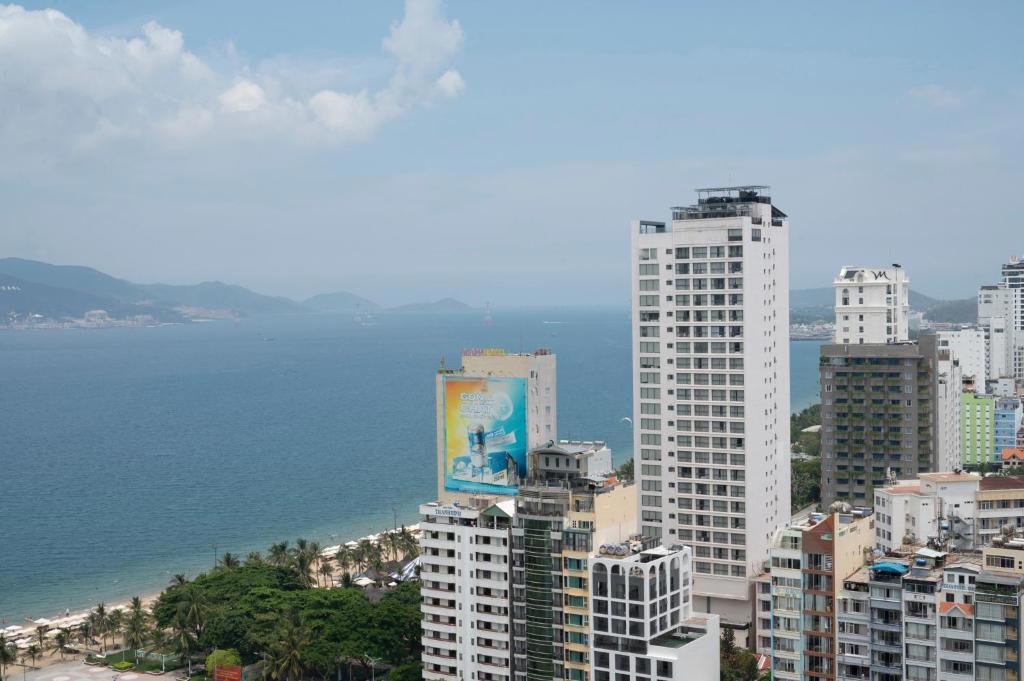 Отдых Отель Iconique Hotel Nha Trang 5* - Общий вид