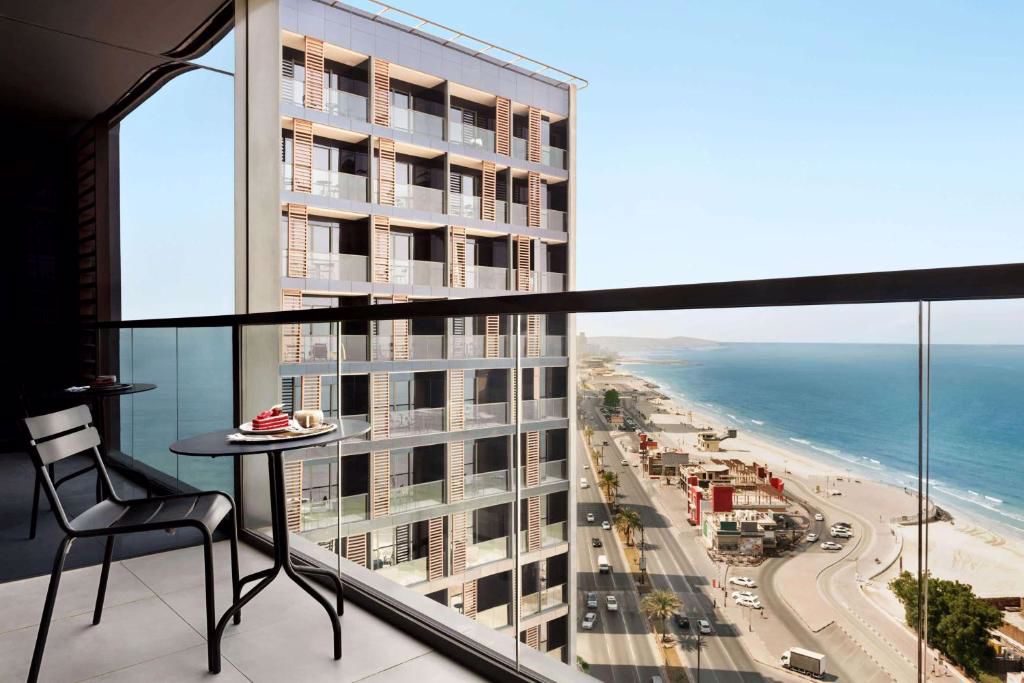 Отдых Отель Wyndham Garden Ajman Corniche 4* - Балкон