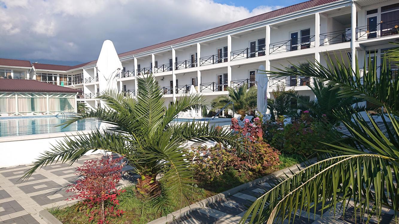 Отдых Отель Райский уголок - Территория