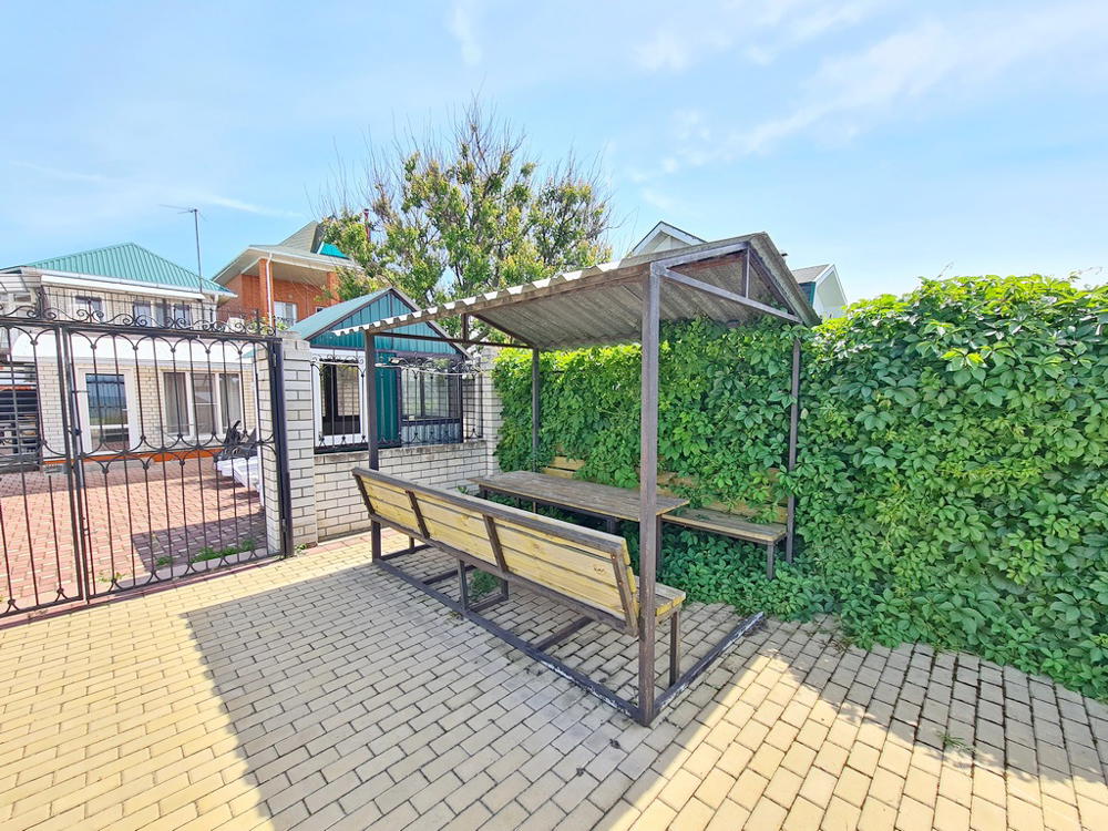 Отдых Гостевой дом Белые паруса (Николаевская) - Территория