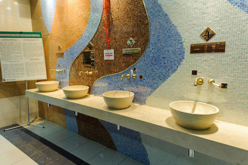 Отдых Санаторий Солнечный берег - бювет с минеральной водой