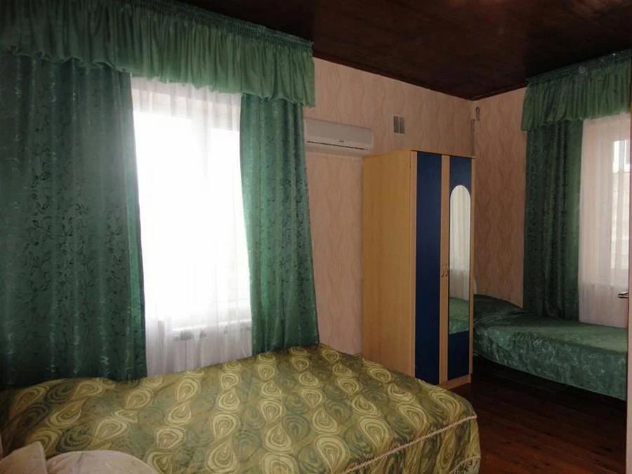 Отдых Гостевой дом Диана - 3-х местный номер