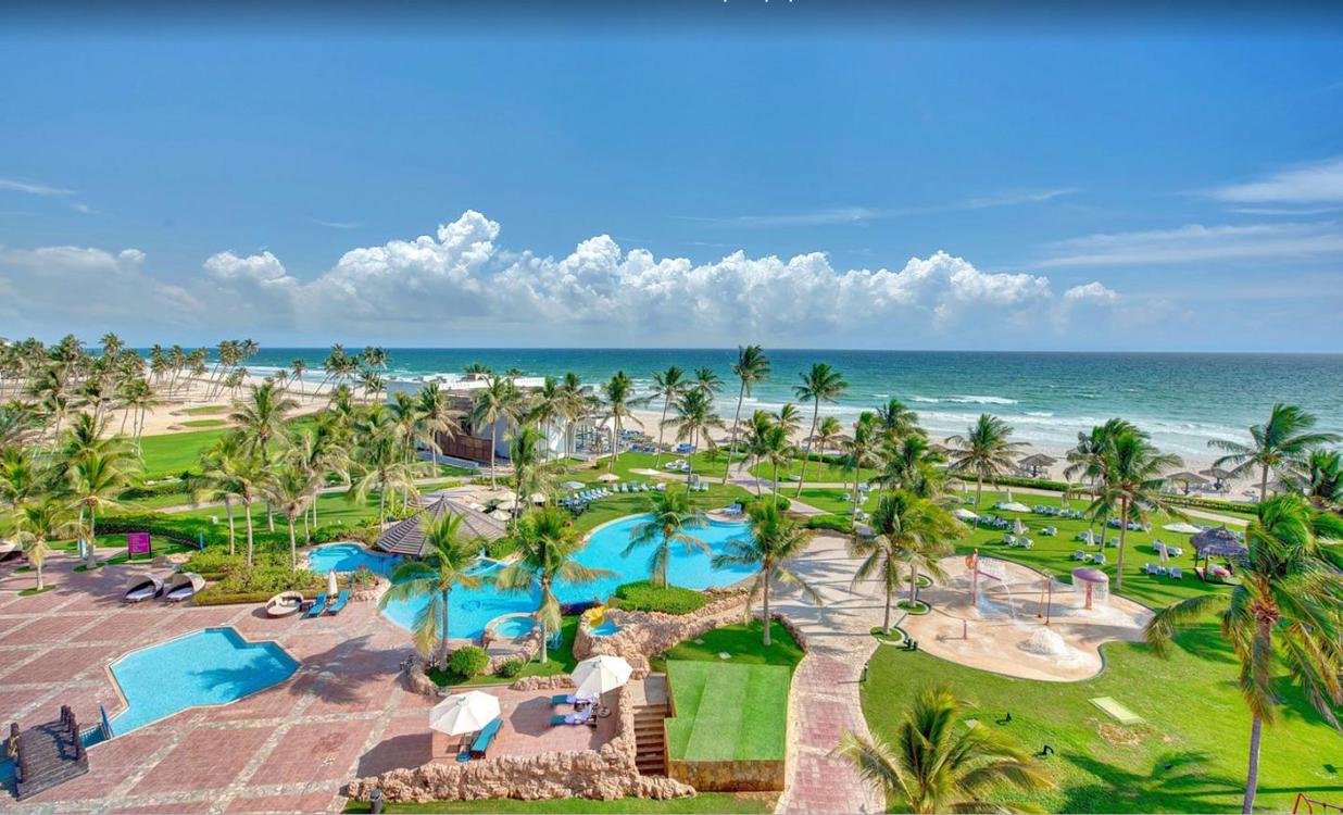 Отдых Отель Crowne Plaza Resort Salalah 5* - Территория