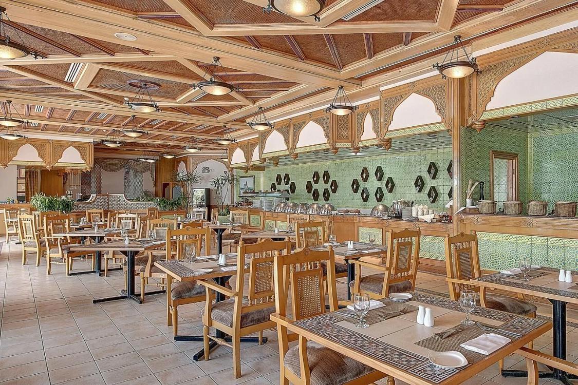 Отдых Отель Crowne Plaza Resort Salalah 5* - Ресторан