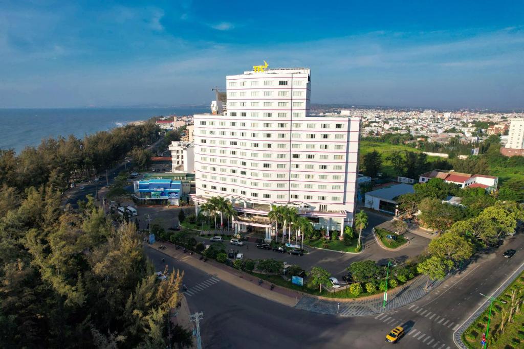 Отдых Отель Ttc Hotel Premium – Phan Thiet 4* - Фасад отеля