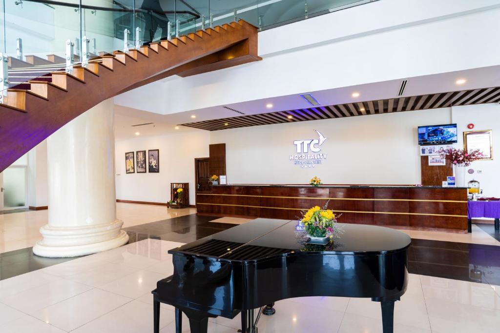 Отдых Отель Ttc Hotel Premium – Phan Thiet 4* - Холл