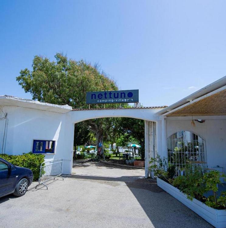 Отдых Отель Villaggio Campeggio Nettuno di Paestum - Главный вход