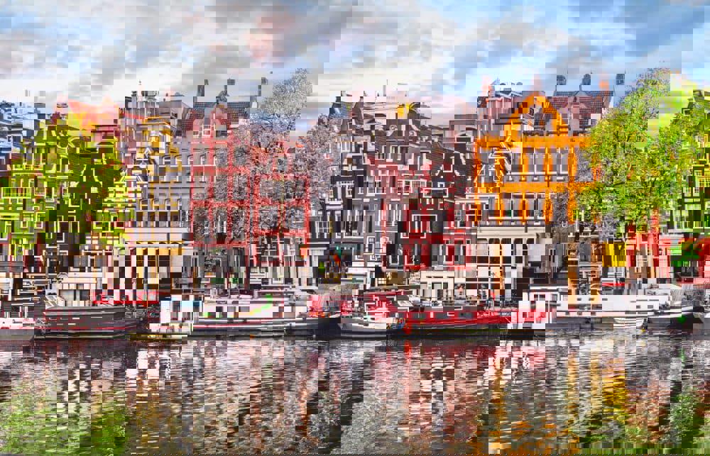 Автобусный тур Гослар - Волендам - Эдам - Амстердам - Зансе-Сханс* - Брюгге - Этрета - Париж - Люксембург - Трир, выезд из Минскa