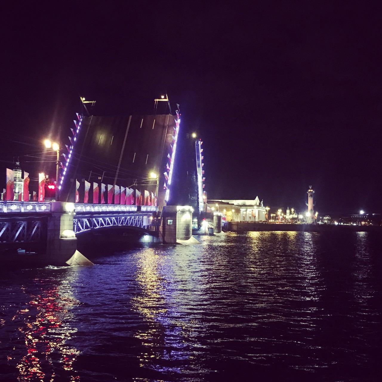 Автобусный тур Санкт-Петербург - Петергоф - Царское Село, выезд из Минскa, Полоцкa