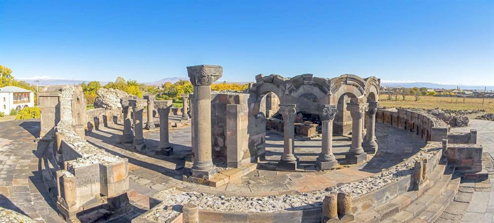 Тур Ереван - монастырь Эчмиадзинский - Гарни - монастырь Гегард - Ереван, выезд из Минскa