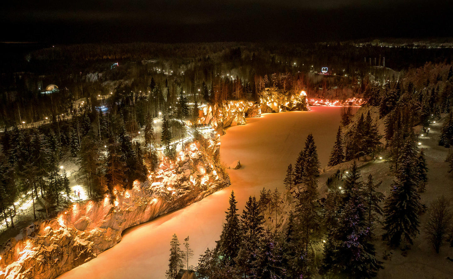 Автобусный тур Петрозаводск - Марциальные воды - Киндасово - Рускеала, выезд из Минскa