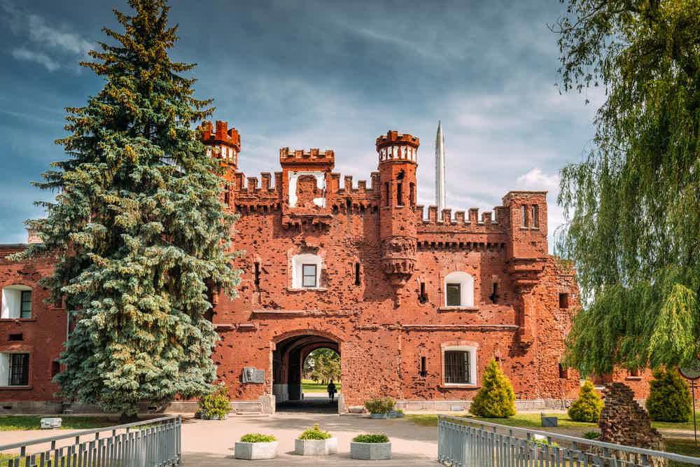 Автобусный тур Гродно - Беловежская пуща - Каменец - Брест, выезд из Минскa