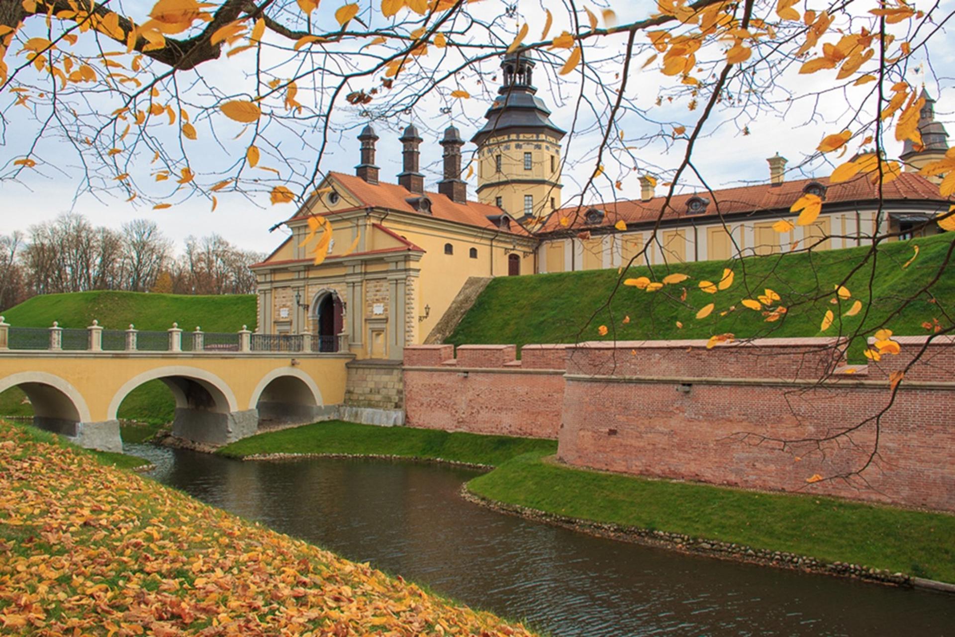 Автобусный тур Несвиж - Мир, выезд из Минскa