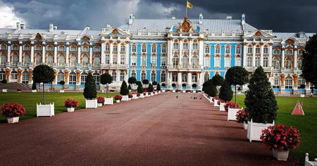 Тур Санкт-Петербург - Петергоф - Царское Село - Павловск* - Фото 8 Екатериниский дворец, парадный вход