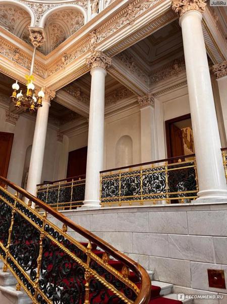 Тур Санкт-Петербург - Петергоф* - Приозерск* - Сортавала* - Рускеала* - Фото 8 главная лестница Шуваловского дворца
