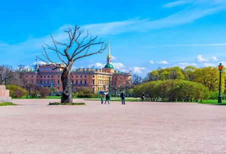 Тур Санкт-Петербург - Петрозаводск - Рускеала - Петергоф - Кронштадт - Фото 3 Марсово поле