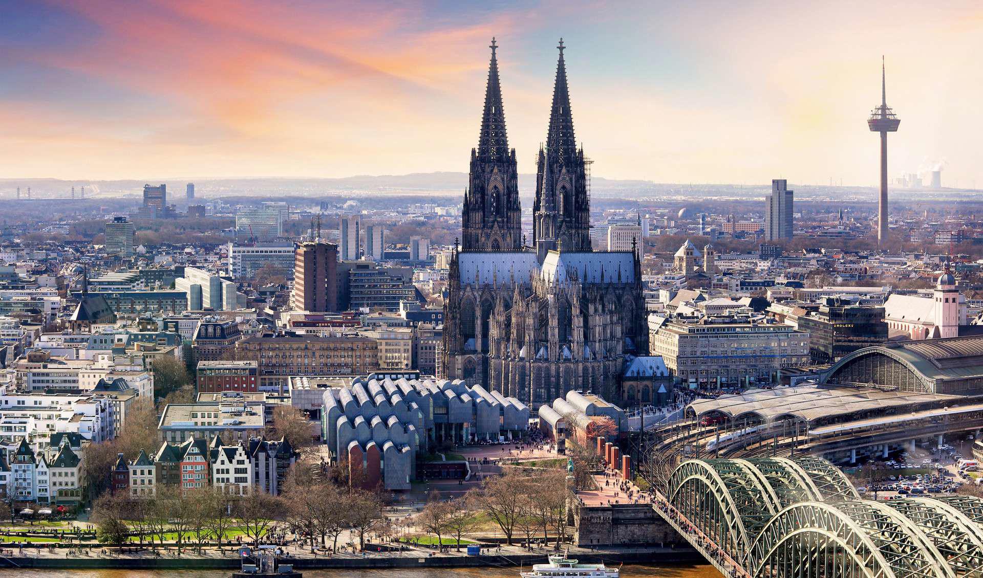 Автобусный тур Эрфурт - Нанси - Динан - Канкаль - Сен-Мало - мыс Пуэнт-дю-Ра - Нант* - Витре - Ле Ман - Блуа - Франкфурт-на-Майне, выезд из Минскa