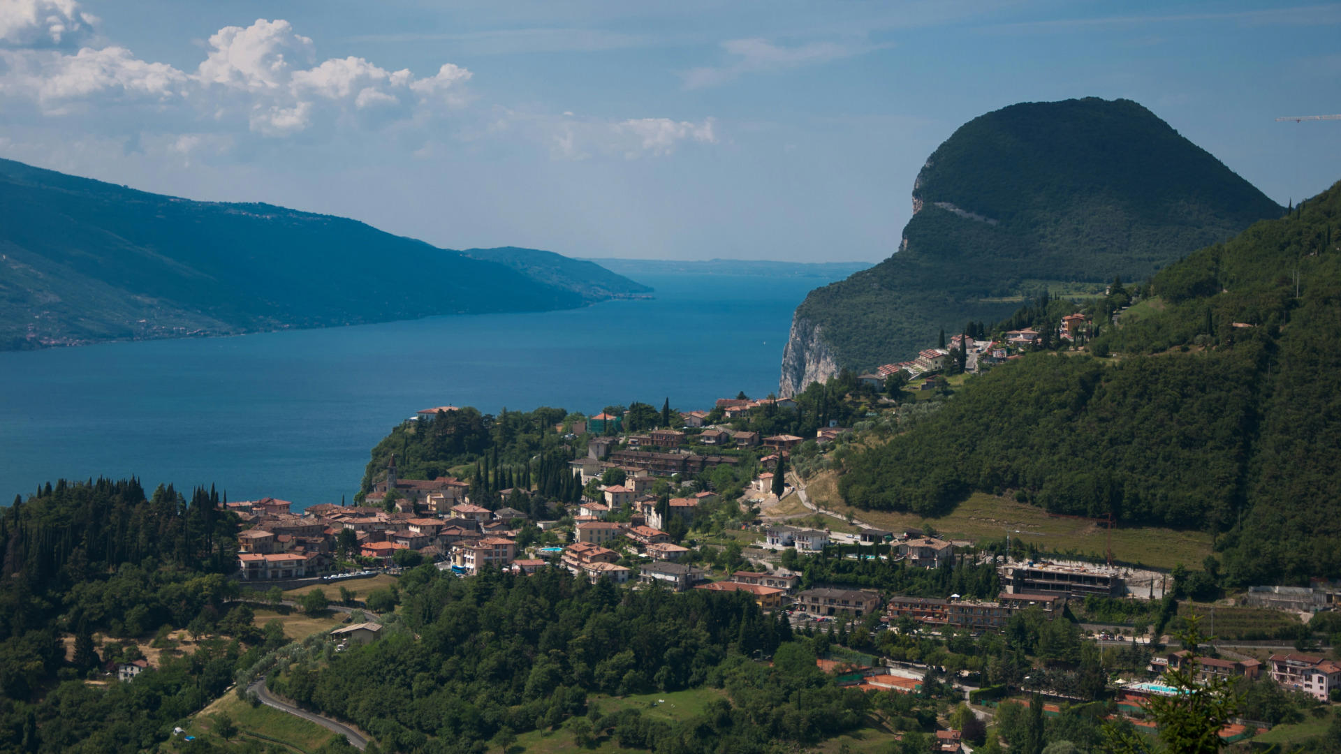 Автобусный тур Прага - Инсбрук - оз. Гарда* - Верона - Турин* - Анси - Женева* - Лион - Бон* - Гейдельберг, выезд из Минскa